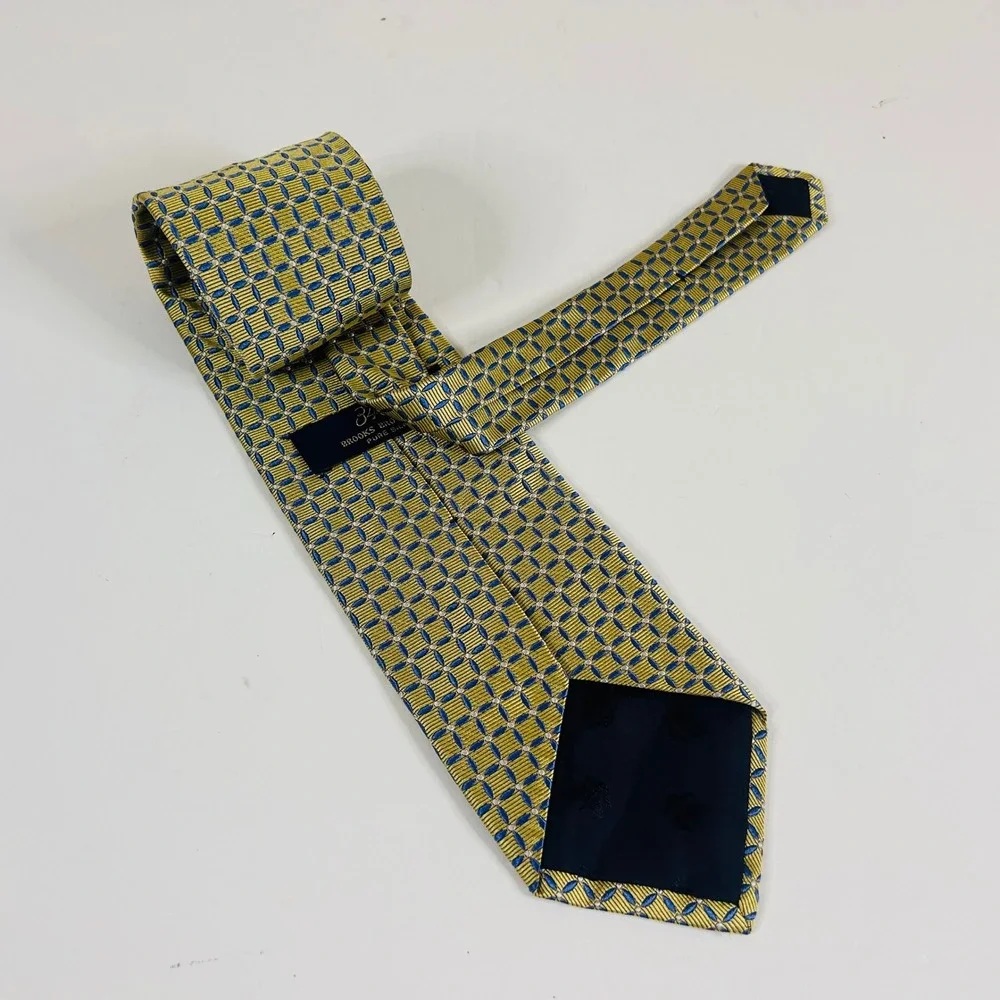 Brooks Brothers Necktie Yellow Blue Geometric Silk Woven Italy Mens 3 3/4 x 59